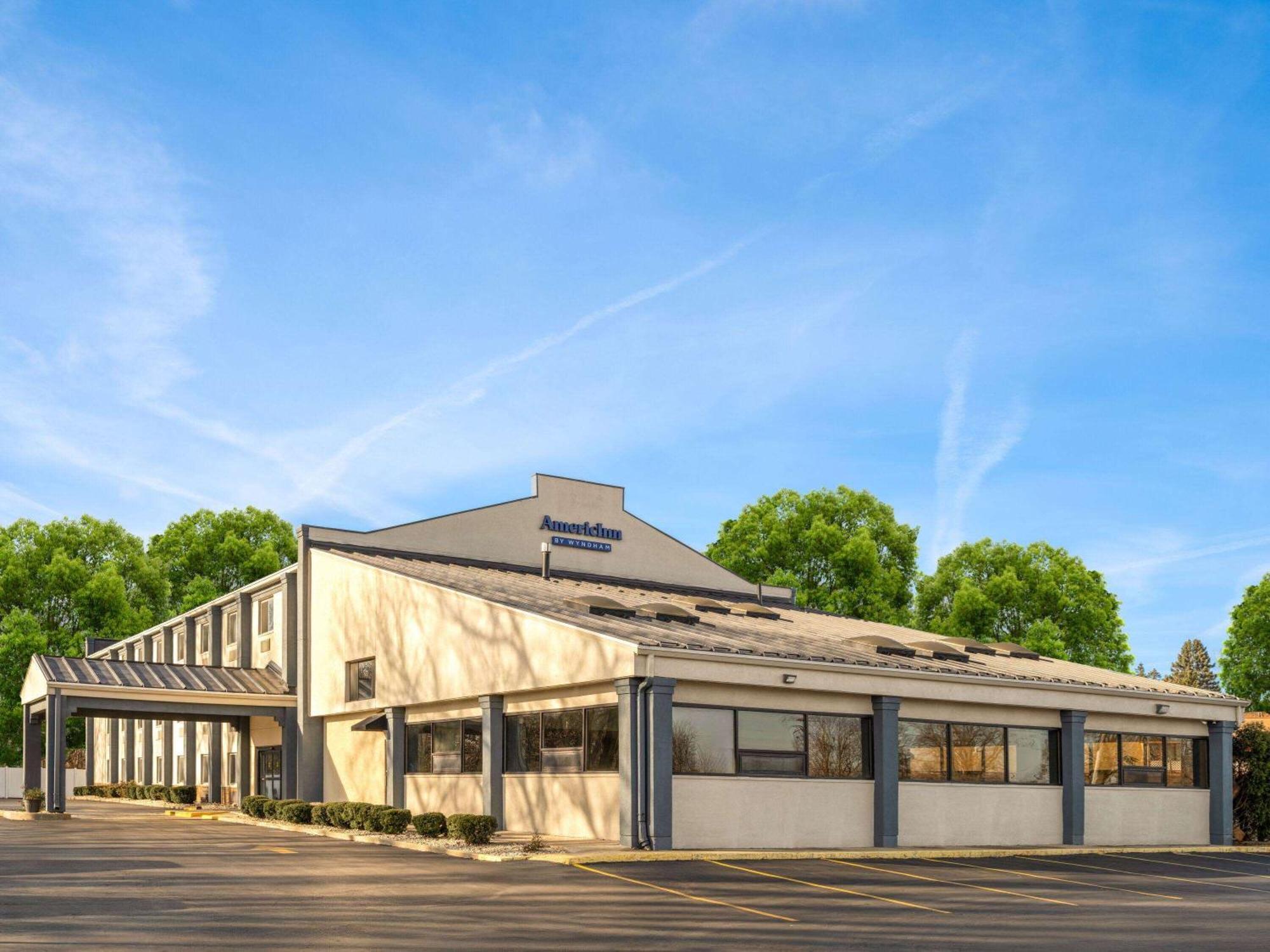 Americinn By Wyndham Woodstock Il Exterior foto